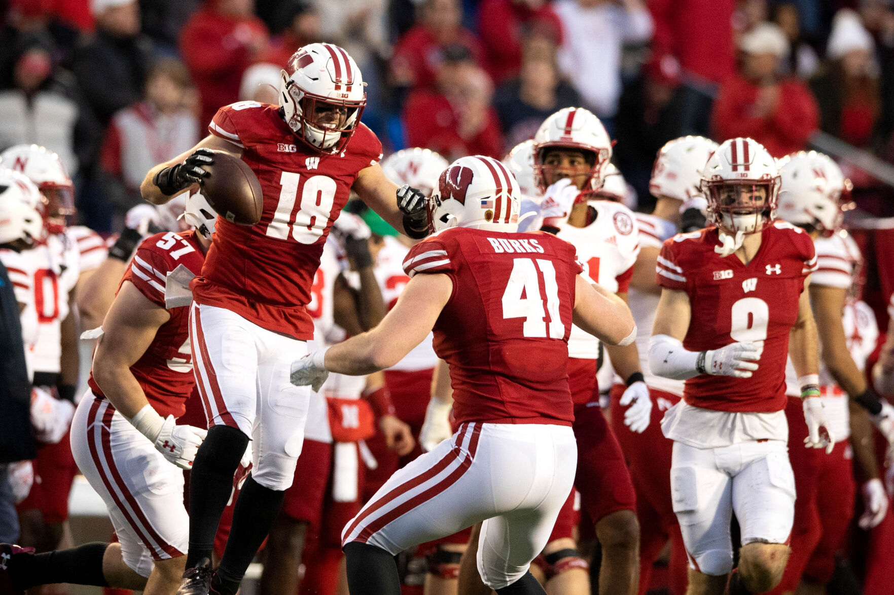 112122-owh-spo-nebraskawisconsin-em25.jpg